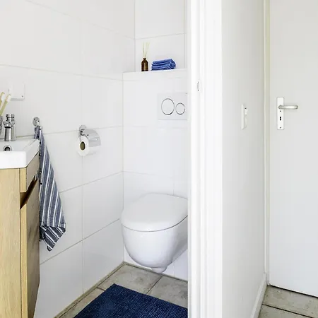 Penthouse Near Loosdrechtse Lakes Nieuw-Loosdrecht
